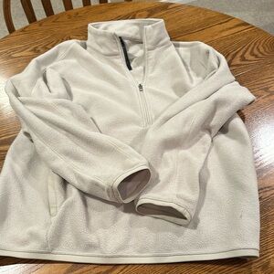 Lululemon men’s natural invory quarter zip fleece